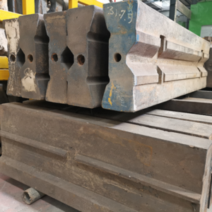 high chrome blow bar for impact crusher cement plant spare part