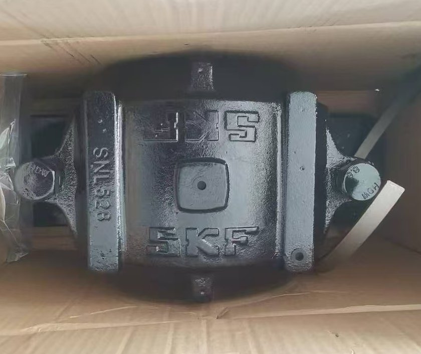 SKF SNL528 split cast iron bearing housing, heavy duty SNL series bearing seat for industrial conveyor transmission SKF SNL528 split cast iron bearing housing, heavy duty SNL series bearing seat for industrial conveyor transmission