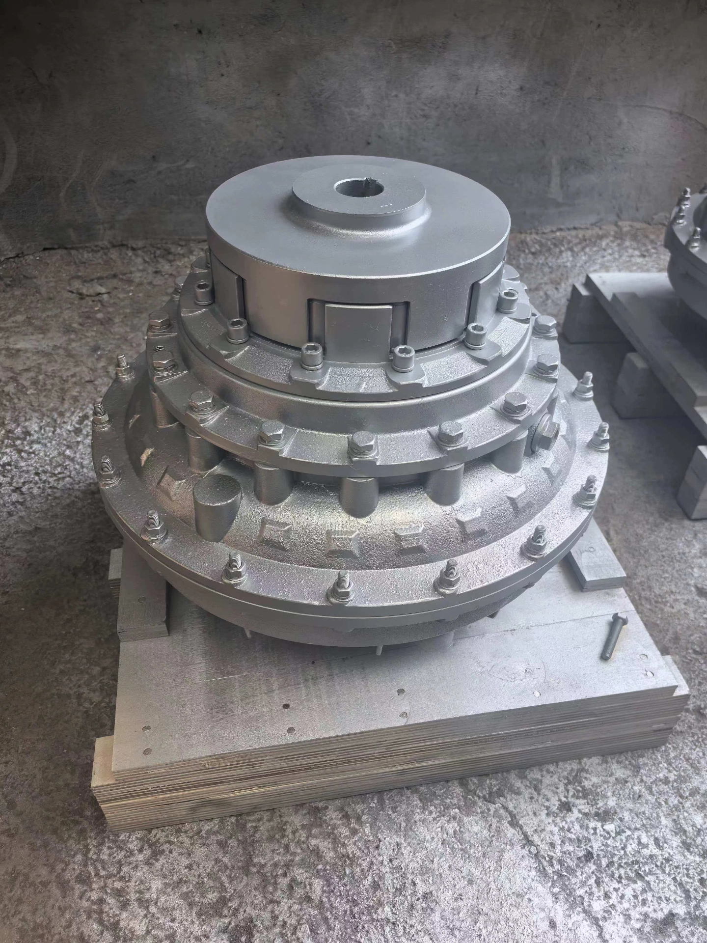 `YOX series fluid coupling whole unit, hydraulic coupling for cement plant bucket elevator heavy duty transmission` `YOX series fluid coupling whole unit, hydraulic coupling for cement plant bucket elevator heavy duty transmission`
